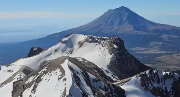 Zakochana para w wulkany zaklęta. Izta i Popo w Meksyku