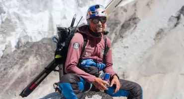 Bargiel i Morrison zjechali z Everestu. Spotkali się dopiero w Gdyni