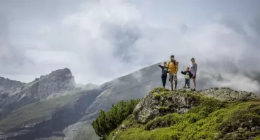 Alpy w Austrii latem. 5 regionów idealnych na aktywne wakacje