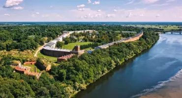 Rajd pieszy Twierdza Modlin 2026. Historia, natura i trekking z Columbia