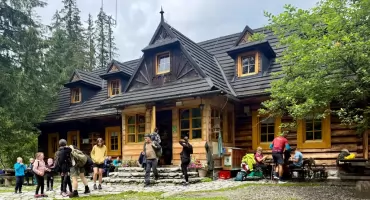 Tutaj góry są domem. 150 lat schroniska w Roztoce