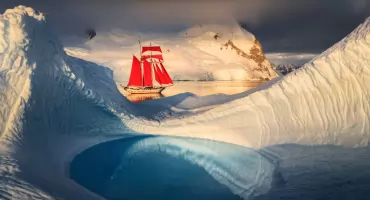 Żagle to tylko dekoracja. Antarktyda z pokładu Red Sails