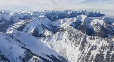 Ciche i spokojne Chateau d’Oex w Alpach Szwajcarskich