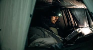 Latarka czołowa i kątowa Olight Perun 2 Mini